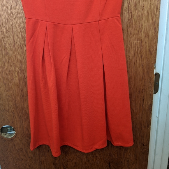 Cute Red Collared Dress - Picture 3 of 3